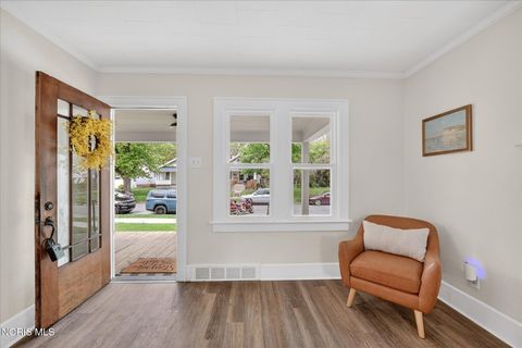 Tiny photo for 2133 Dana Street, Toledo, OH 43609 (MLS # 10007199)