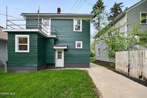 Tiny photo for 2133 Dana Street, Toledo, OH 43609 (MLS # 10007199)