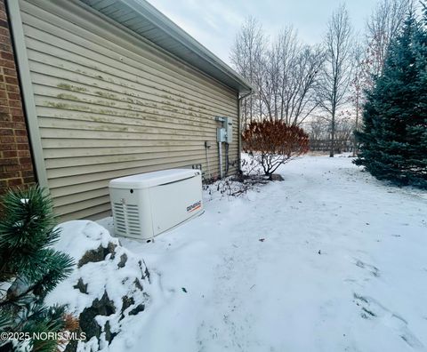 Tiny photo for 136 Maumee Lane, Antwerp, OH 45813 (MLS # 10002380)