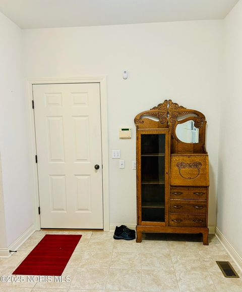 Tiny photo for 136 Maumee Lane, Antwerp, OH 45813 (MLS # 10002380)