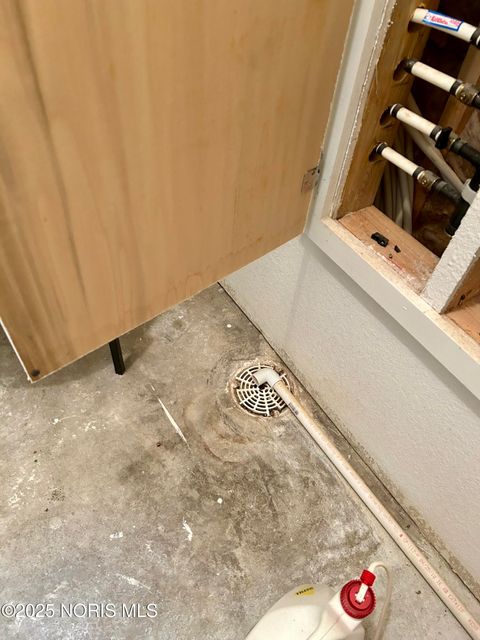 Tiny photo for 136 Maumee Lane, Antwerp, OH 45813 (MLS # 10002380)