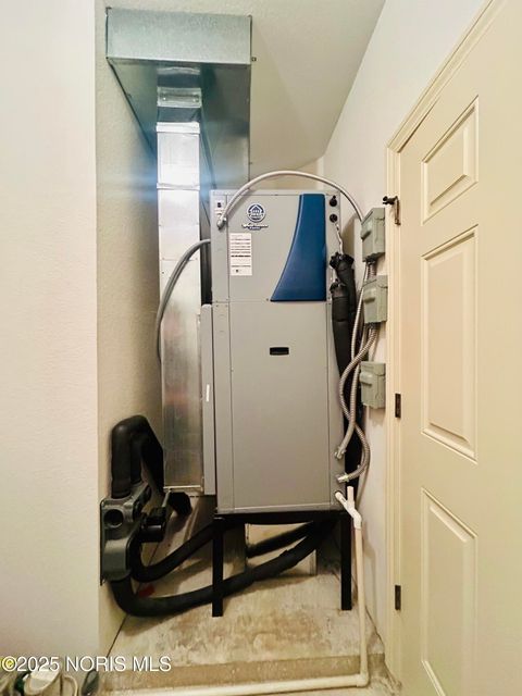 Tiny photo for 136 Maumee Lane, Antwerp, OH 45813 (MLS # 10002380)