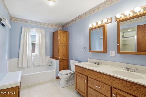 Tiny photo for 700 Woodworth Drive, Findlay, OH 45840 (MLS # 10008041)