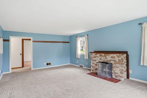 Tiny photo for 700 Woodworth Drive, Findlay, OH 45840 (MLS # 10008041)