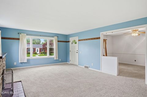 Tiny photo for 700 Woodworth Drive, Findlay, OH 45840 (MLS # 10008041)