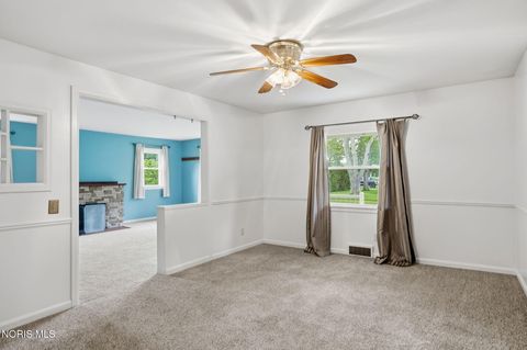 Tiny photo for 700 Woodworth Drive, Findlay, OH 45840 (MLS # 10008041)