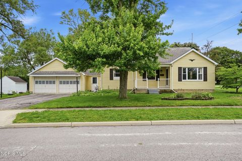 Tiny photo for 700 Woodworth Drive, Findlay, OH 45840 (MLS # 10008041)