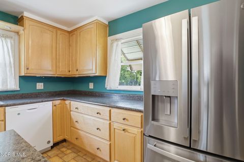 Tiny photo for 700 Woodworth Drive, Findlay, OH 45840 (MLS # 10008041)