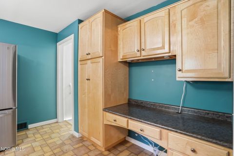 Tiny photo for 700 Woodworth Drive, Findlay, OH 45840 (MLS # 10008041)