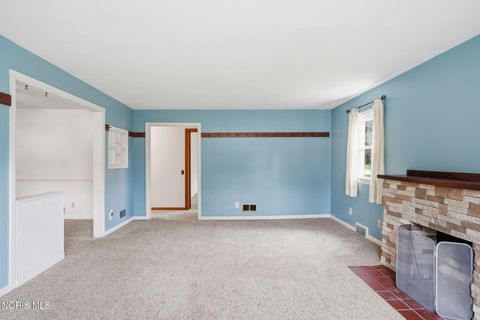 Tiny photo for 700 Woodworth Drive, Findlay, OH 45840 (MLS # 10008041)