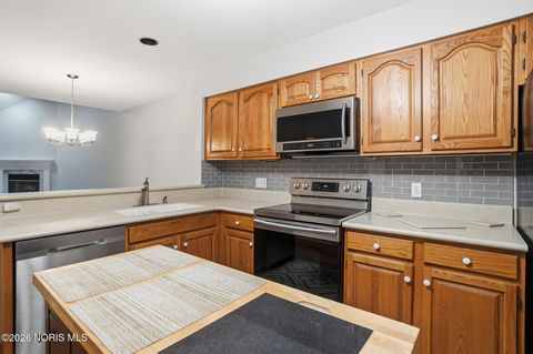 Tiny photo for 3127 Evergreen Road, Toledo, OH 43606 (MLS # 10003122)