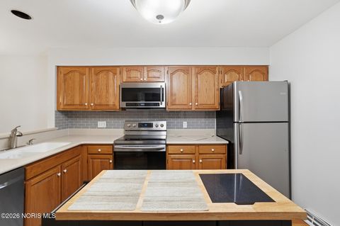 Tiny photo for 3127 Evergreen Road, Toledo, OH 43606 (MLS # 10003122)