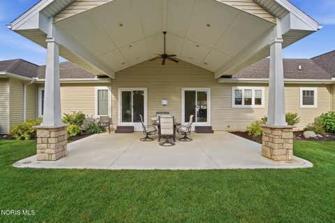 Tiny photo for 944 Heather Court, Bowling Green, OH 43402 (MLS # 10008540)
