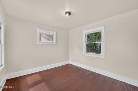 Tiny photo for 3720 Willys Parkway, Toledo, OH 43612 (MLS # 10010861)
