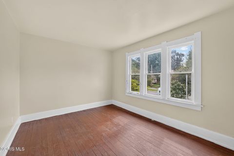 Tiny photo for 3720 Willys Parkway, Toledo, OH 43612 (MLS # 10010861)