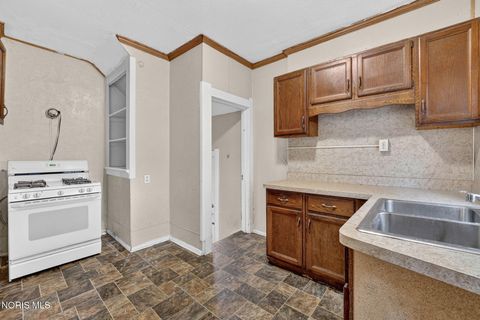 Tiny photo for 3720 Willys Parkway, Toledo, OH 43612 (MLS # 10010861)