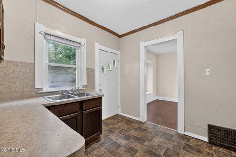 Tiny photo for 3720 Willys Parkway, Toledo, OH 43612 (MLS # 10010861)