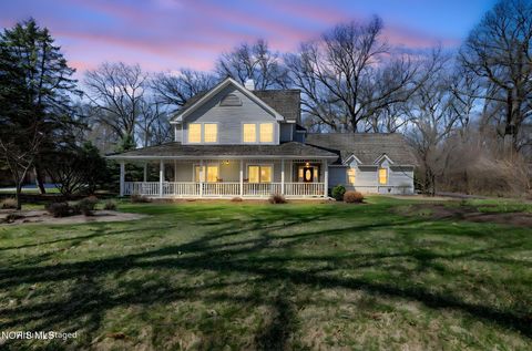 Photo of 30039 Morningside Drive, Perrysburg, OH 43551 (MLS # 10005151)