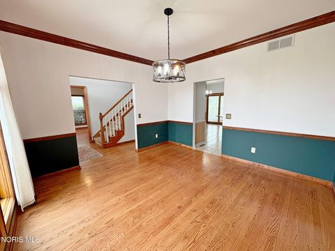 Tiny photo for 1404 Muirfield Drive, Bowling Green, OH 43402 (MLS # 10008067)