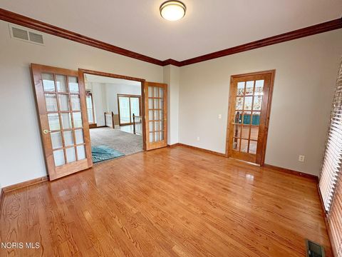 Tiny photo for 1404 Muirfield Drive, Bowling Green, OH 43402 (MLS # 10008067)
