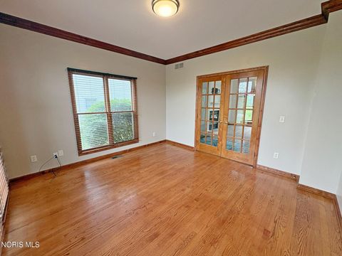 Tiny photo for 1404 Muirfield Drive, Bowling Green, OH 43402 (MLS # 10008067)