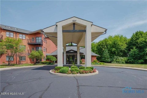 Condo For Sale - 2045 Perrysburg Holland Road #118<br/> Holland, OH 43528