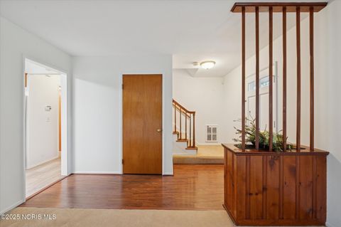 Tiny photo for 5504 Ketukkee Trail, Toledo, OH 43611 (MLS # 10000497)