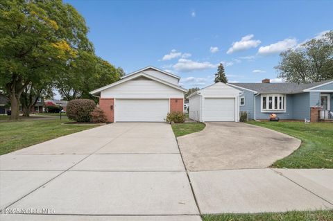 Tiny photo for 5504 Ketukkee Trail, Toledo, OH 43611 (MLS # 10000497)