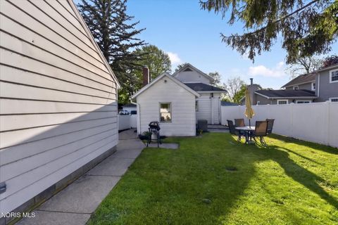Tiny photo for 206 Franklin Avenue, Swanton, OH 43558 (MLS # 10007377)