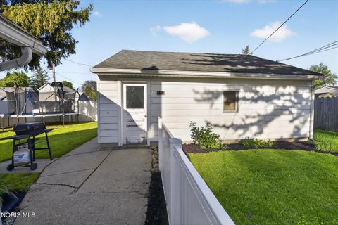 Tiny photo for 206 Franklin Avenue, Swanton, OH 43558 (MLS # 10007377)