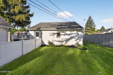 Tiny photo for 206 Franklin Avenue, Swanton, OH 43558 (MLS # 10007377)