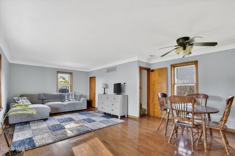 Tiny photo for 206 Franklin Avenue, Swanton, OH 43558 (MLS # 10007377)