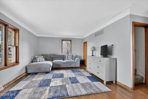 Tiny photo for 206 Franklin Avenue, Swanton, OH 43558 (MLS # 10007377)
