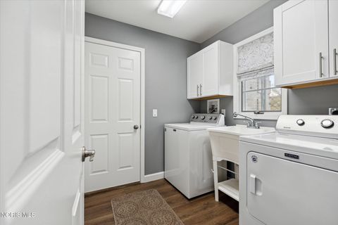 Tiny photo for 7431 Country Commons Lane, Sylvania, OH 43560 (MLS # 10008149)