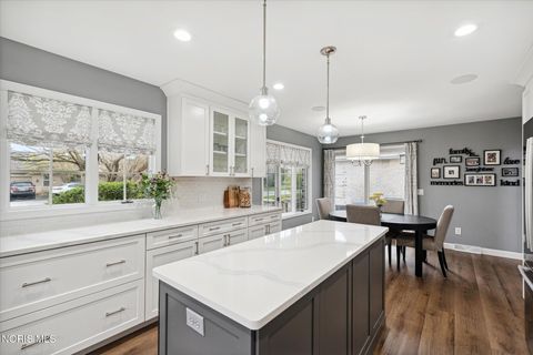 Tiny photo for 7431 Country Commons Lane, Sylvania, OH 43560 (MLS # 10008149)