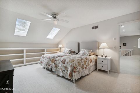 Tiny photo for 7431 Country Commons Lane, Sylvania, OH 43560 (MLS # 10008149)