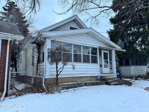 Tiny photo for 32 Allison Avenue, Toledo, OH 43605 (MLS # 10004007)