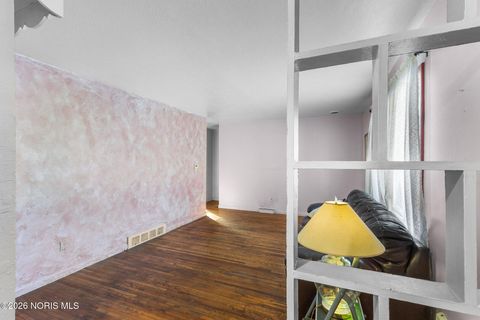 Tiny photo for 1548 Booth Avenue, Toledo, OH 43608 (MLS # 10003278)