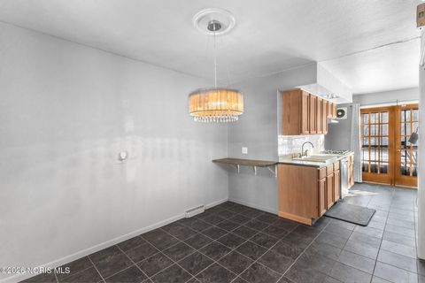 Tiny photo for 1548 Booth Avenue, Toledo, OH 43608 (MLS # 10003278)