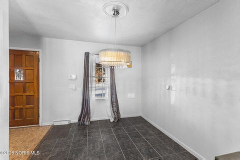 Tiny photo for 1548 Booth Avenue, Toledo, OH 43608 (MLS # 10003278)