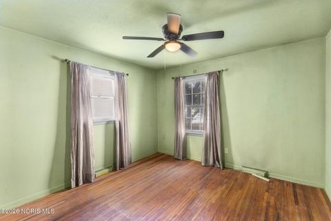 Tiny photo for 1548 Booth Avenue, Toledo, OH 43608 (MLS # 10003278)