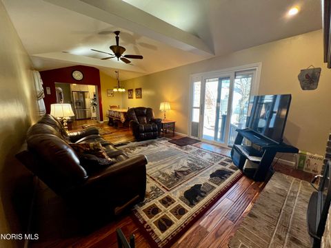 Tiny photo for 212 E Indiana Avenue, Maumee, OH 43537 (MLS # 10004937)