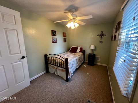 Tiny photo for 212 E Indiana Avenue, Maumee, OH 43537 (MLS # 10004937)