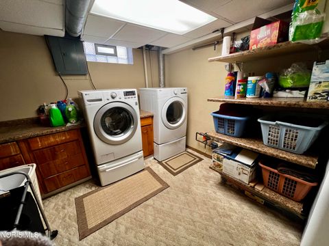 Tiny photo for 212 E Indiana Avenue, Maumee, OH 43537 (MLS # 10004937)