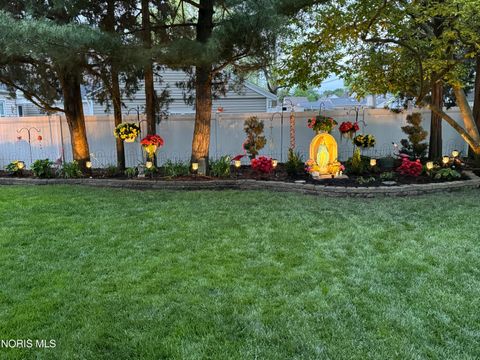 Tiny photo for 212 E Indiana Avenue, Maumee, OH 43537 (MLS # 10004937)