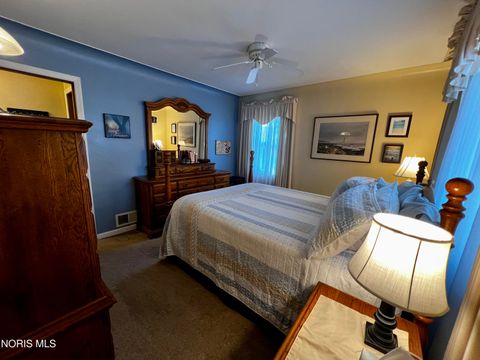 Tiny photo for 212 E Indiana Avenue, Maumee, OH 43537 (MLS # 10004937)