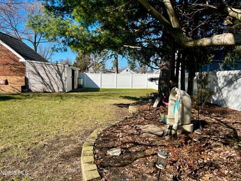 Tiny photo for 212 E Indiana Avenue, Maumee, OH 43537 (MLS # 10004937)