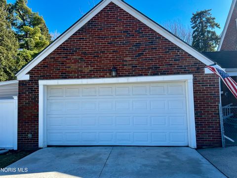 Tiny photo for 212 E Indiana Avenue, Maumee, OH 43537 (MLS # 10004937)