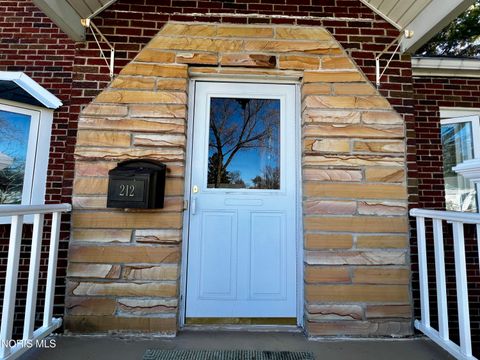 Tiny photo for 212 E Indiana Avenue, Maumee, OH 43537 (MLS # 10004937)