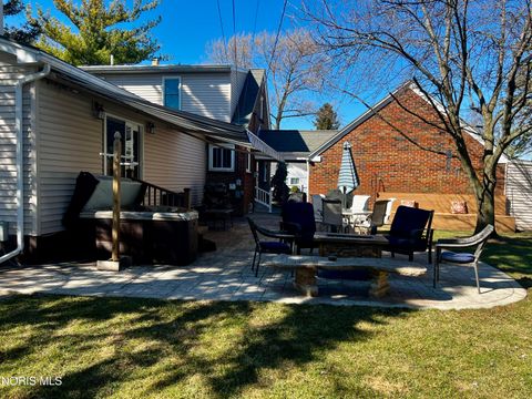 Tiny photo for 212 E Indiana Avenue, Maumee, OH 43537 (MLS # 10004937)
